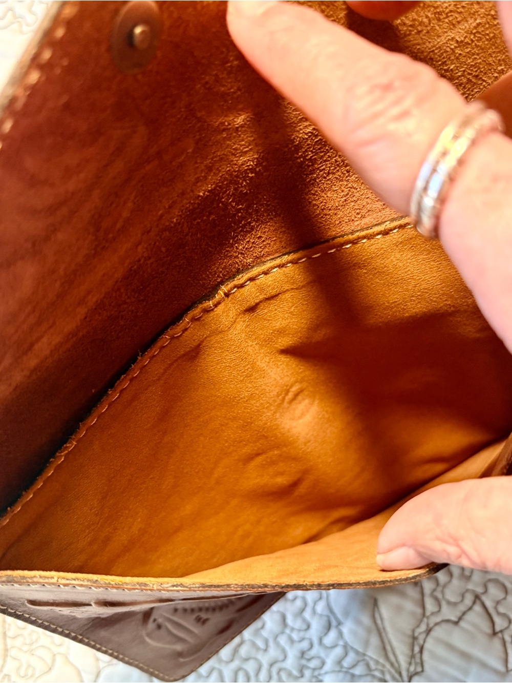 💥Patricia Nash Tooled Leather Tech Portfolio Envelope Clutch Brown💛 - Picture 4 of 7